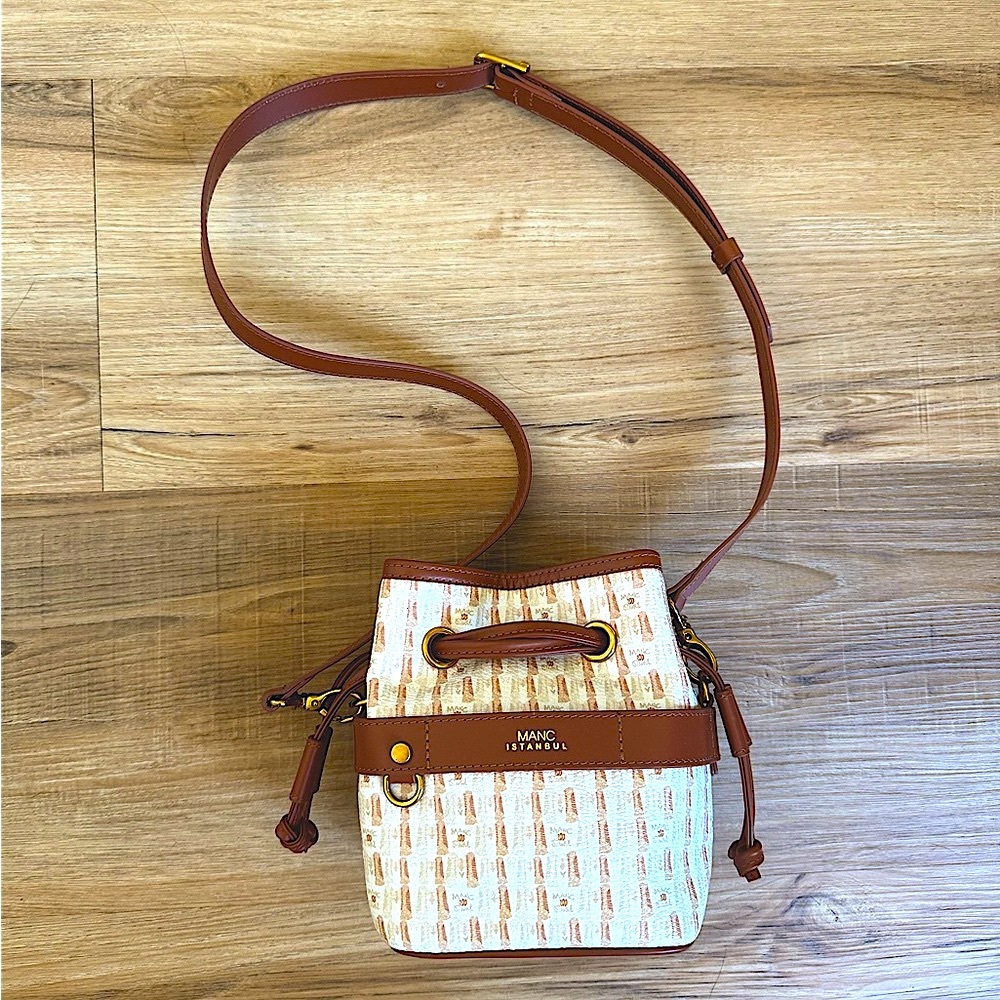 NEW | MANC Mini Bond Bucket Bag